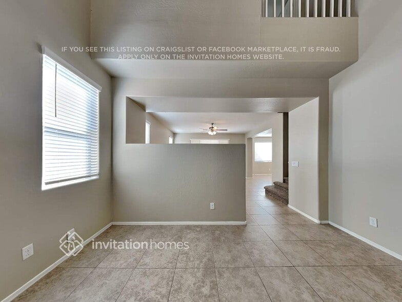 Building Photo - 17503 W Lisbon Ln