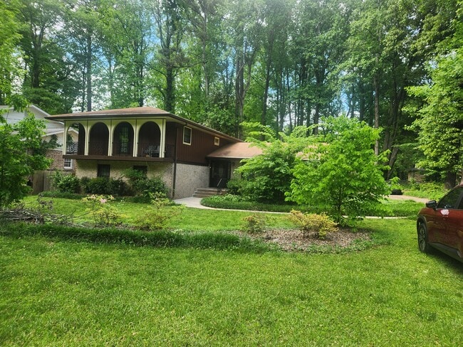 Building Photo - 4038 Briarglade Way