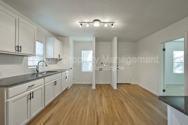 Building Photo - 3608 NW 16th St