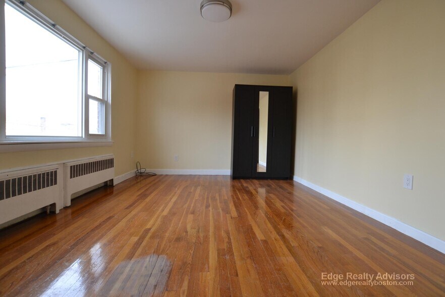 Building Photo - 265 Corey Rd