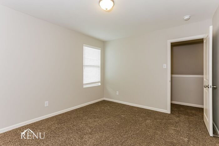 Building Photo - 6003 Mojave Dr