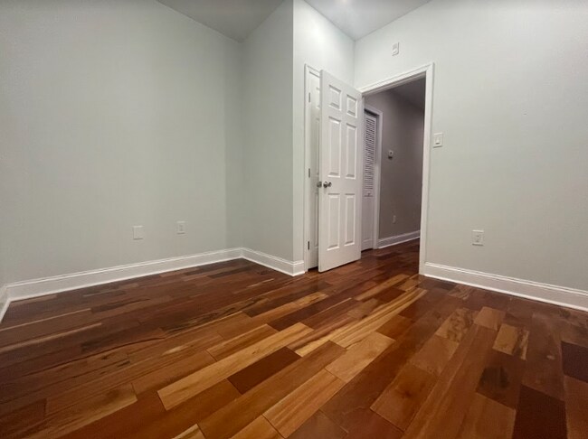 Building Photo - 3639 Lancaster Ave