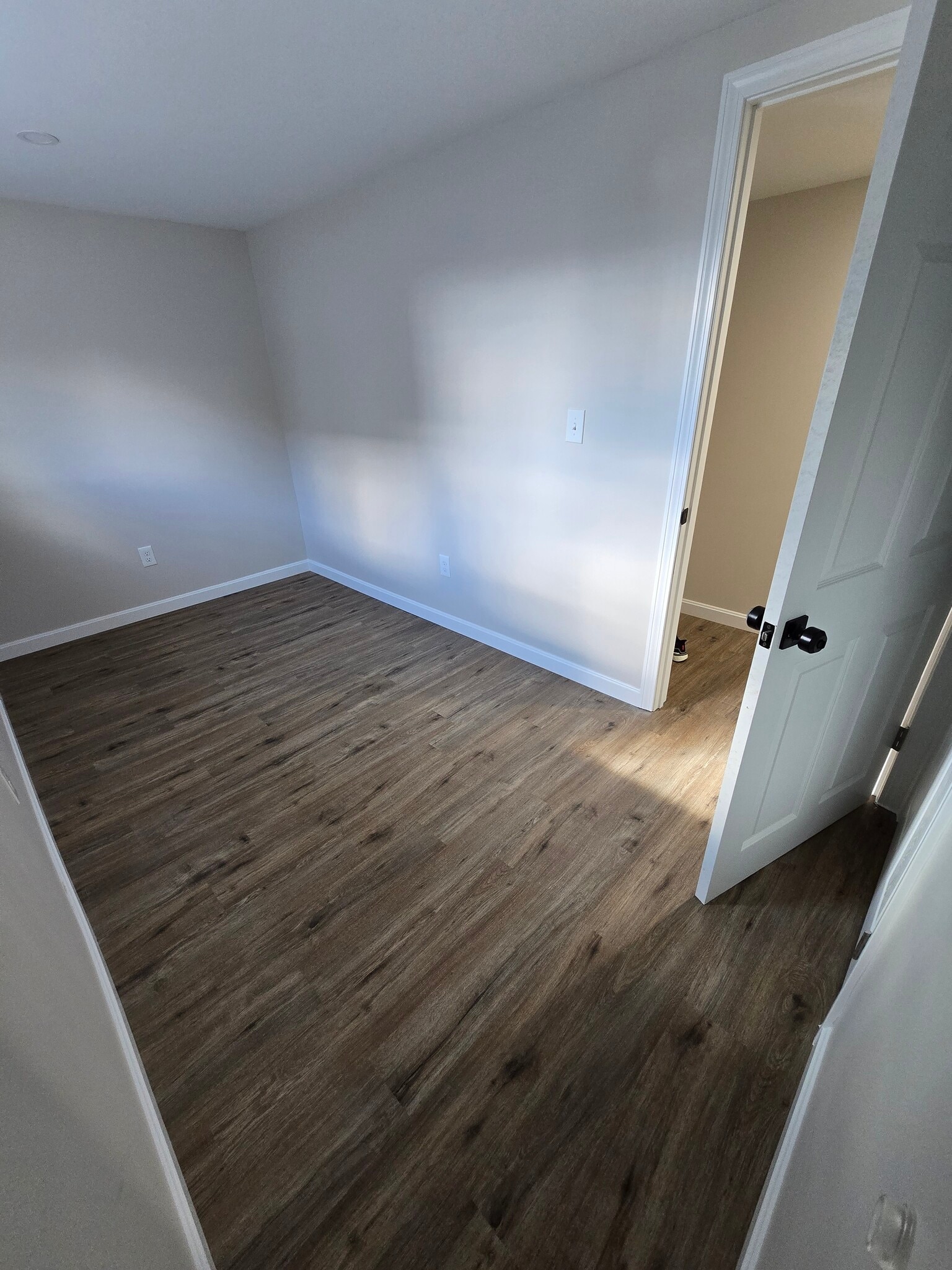 Building Photo - 27 Douglas Ave