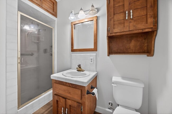 Building Photo - Sunlit Comfort on Kerckhoff – Your Next Happy Home!