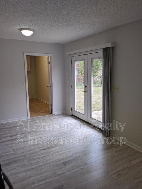 Building Photo - 825 Boulevard De L'Orleans