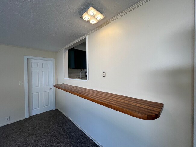 Building Photo - Charming 3-Bedroom Home with Bonus Room in Prime Beaverton Location Cedar Hills Neighborhood!!!