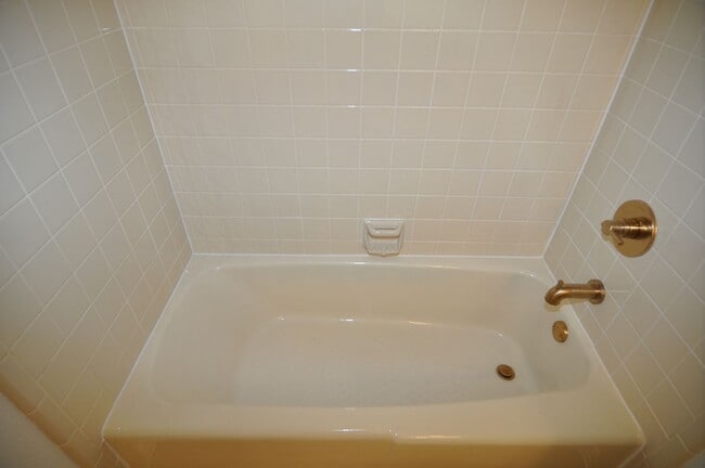 Building Photo - 3 Cimarron Dr