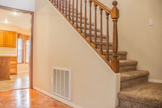 Building Photo - 206 S Riverside Harbor Dr