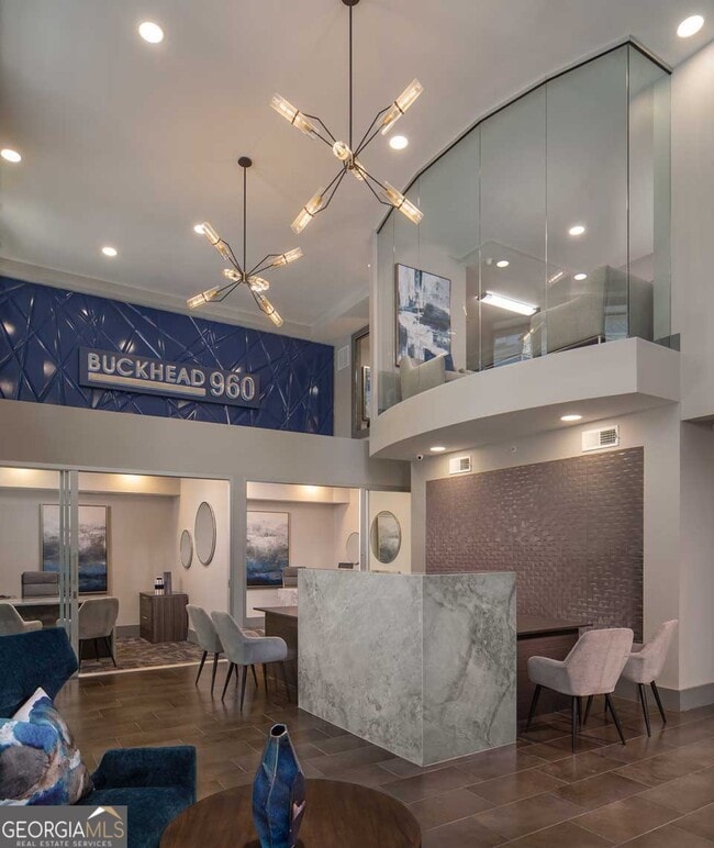 Building Photo - 960 East Paces Ferry Rd NE