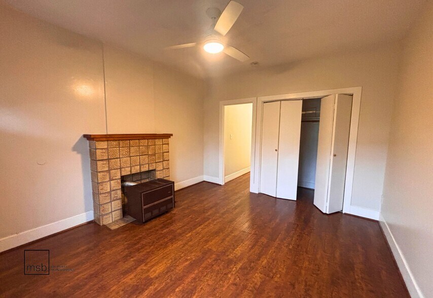 Building Photo - 1120 12th St