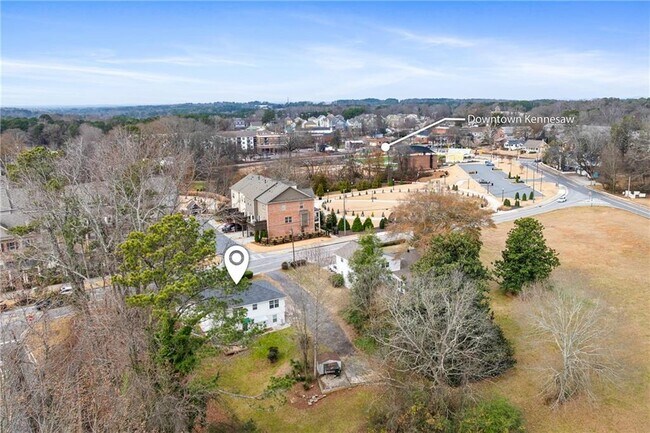 Building Photo - 2790 Sardis St