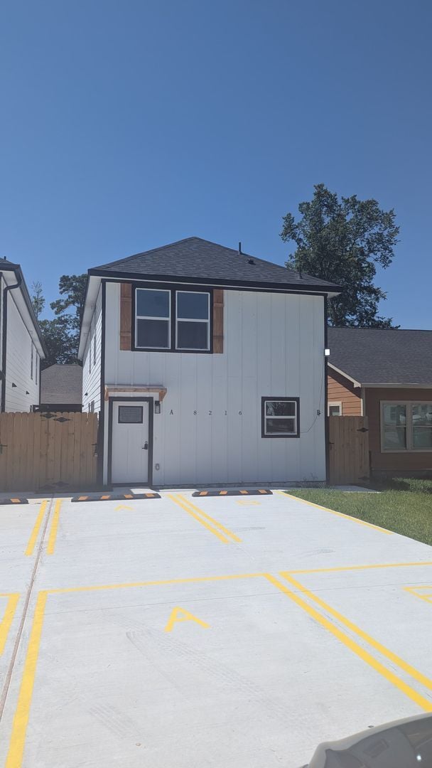 Building Photo - ? Brand-New Unit – 3 Bedrooms, 2.5 Bathroo...