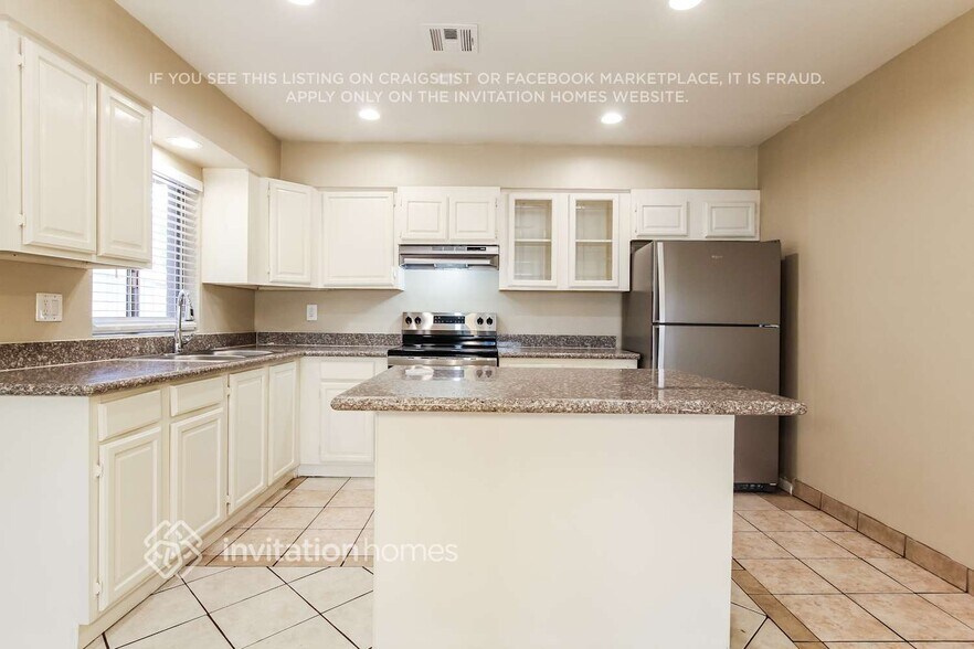 Building Photo - 5902 W Mitchell Dr