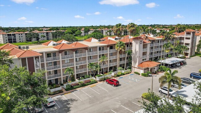 Building Photo - 6193 Pointe Regal Cir