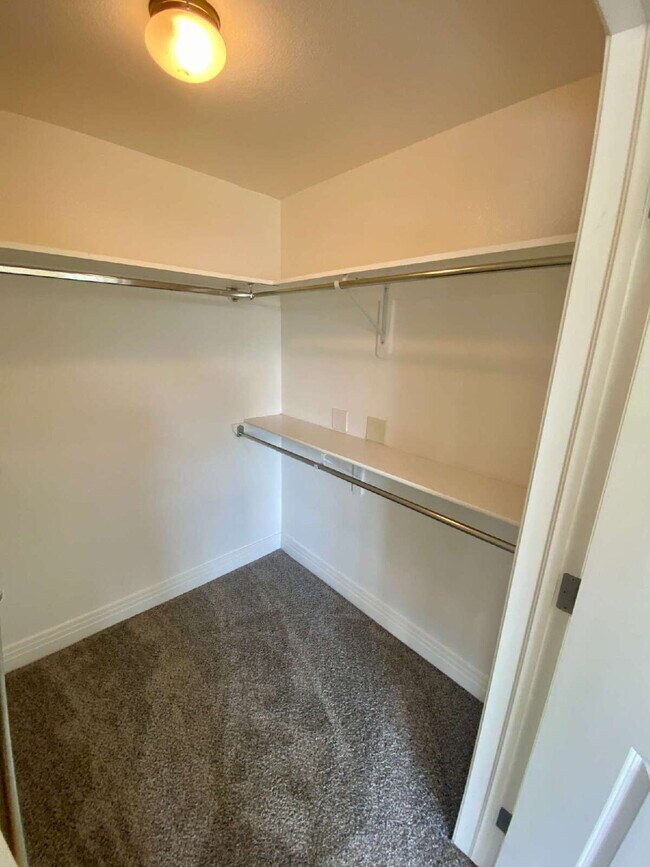 Building Photo - ** MOVE IN SPECIAL** On This Spacious 2-Be...
