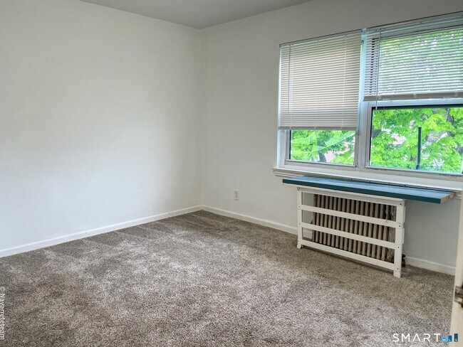 Building Photo - 34 Standish Rd