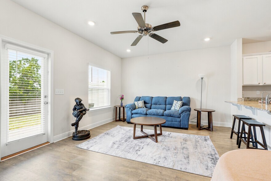 Building Photo - 1635 Caleigh Ct