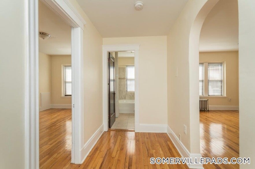 Building Photo - 123 Highland Ave