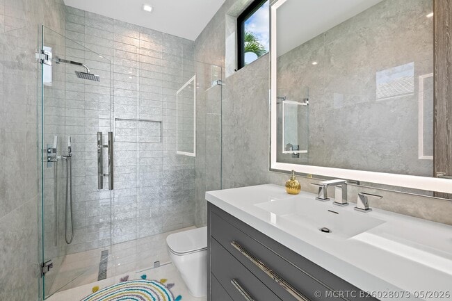 Building Photo - 401 Lido Dr