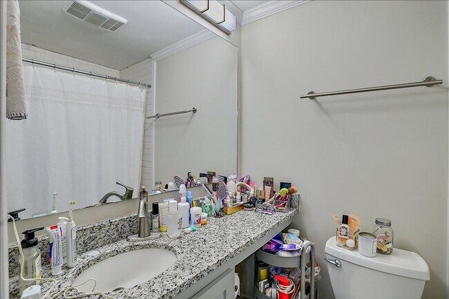 Building Photo - 3 Bedroom Home in Northeast Jackson