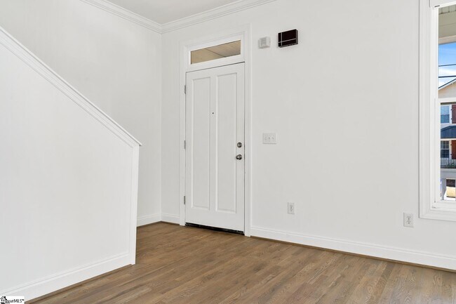 Building Photo - 309 Echols St