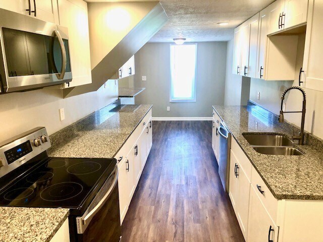 Building Photo - 4355 Norwaldo Ave