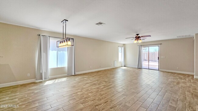 Building Photo - 25673 W Northern Lights Way