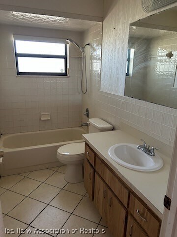 Building Photo - 303 E Waterway Ave NW