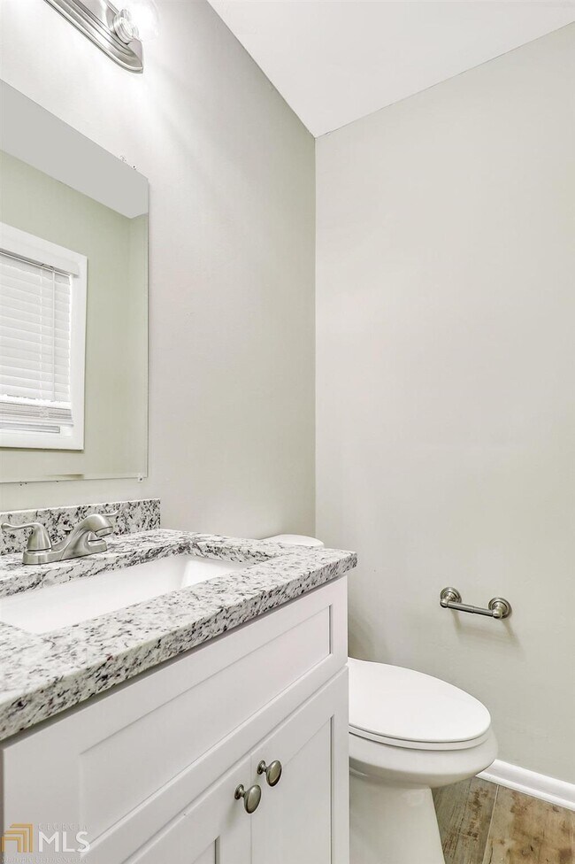 Building Photo - 8775 Lee Rd