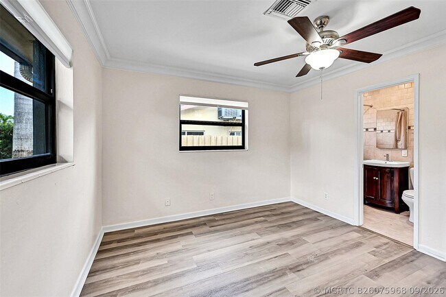 Building Photo - 2200 NE 54th St