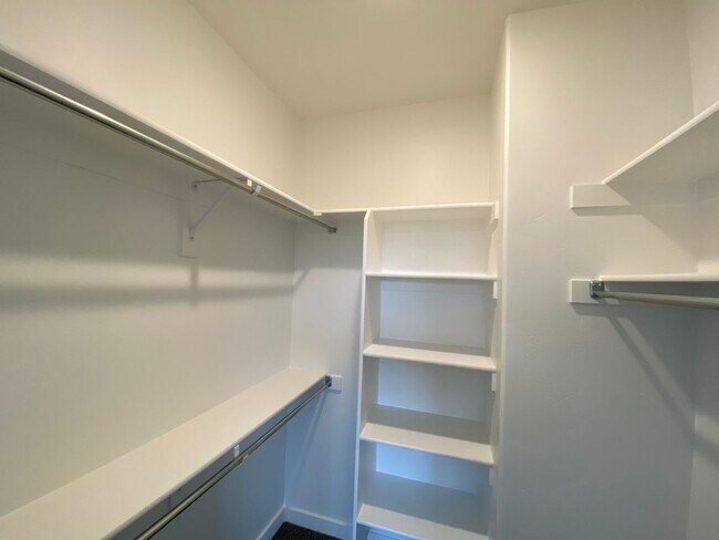 Building Photo - Newer Rockwell Ranch Townhome