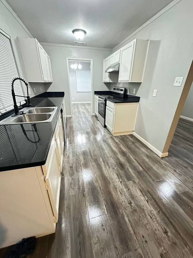 Building Photo - Beautiful 3 Bedroom House in Plano