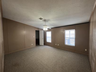 Building Photo - 99 Roots Rd