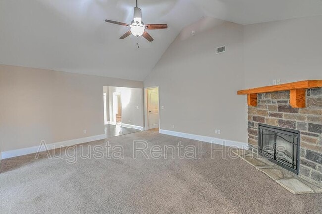 Building Photo - 1328 Royal Oak St