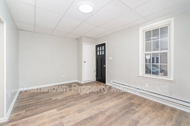 Building Photo - 608 North St