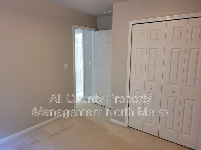 Building Photo - 9859 Murano View