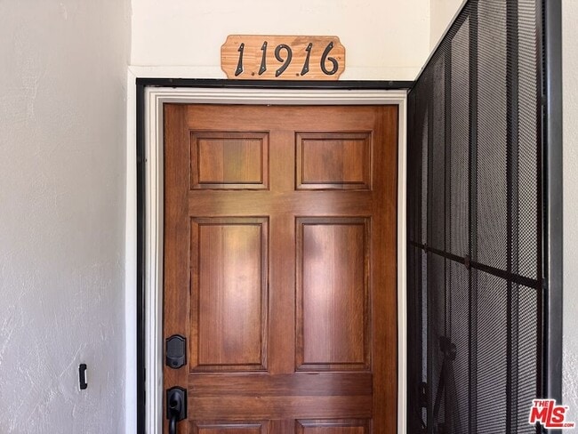 Building Photo - 11916 Whalers Ln
