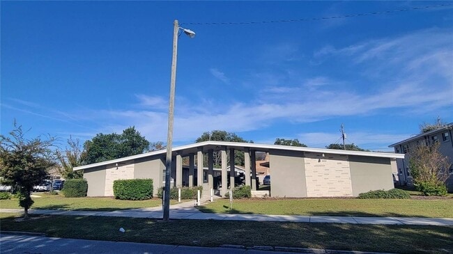 Primary Photo - 117 Ave B NE