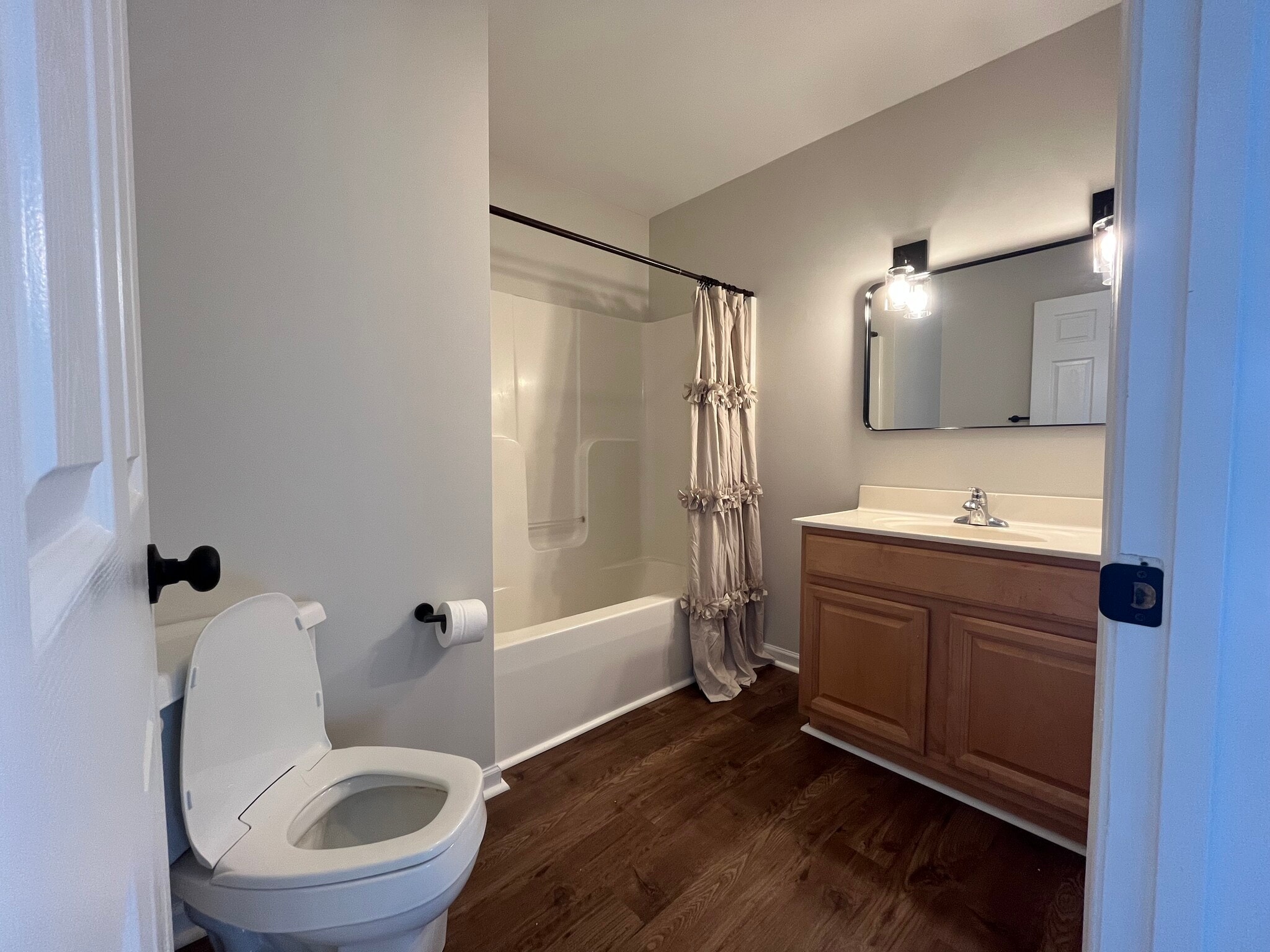 Building Photo - 112 W S St