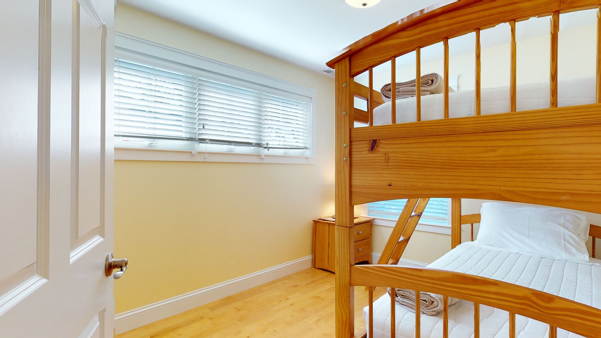 Building Photo - 1 Sea Rose Ln