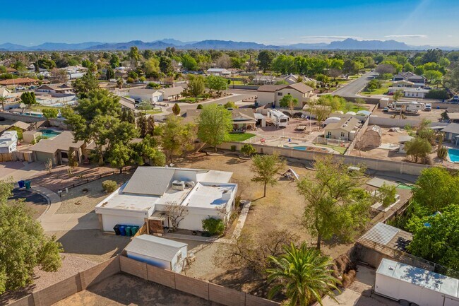 Building Photo - 2321 E Enid Cir