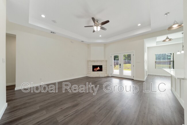 Building Photo - 2675 Fairwood Dr