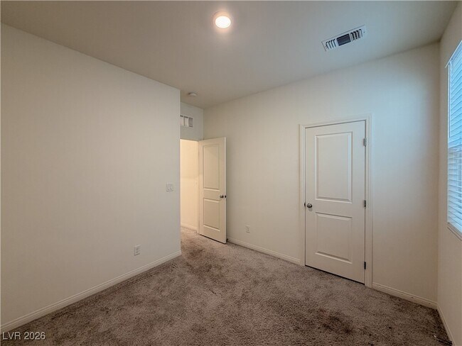 Building Photo - 6978 Dandelion Pk Ave