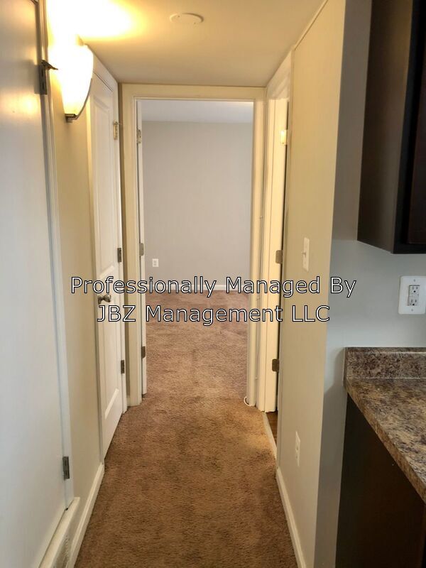 Building Photo - 1625 Ingleside Ave