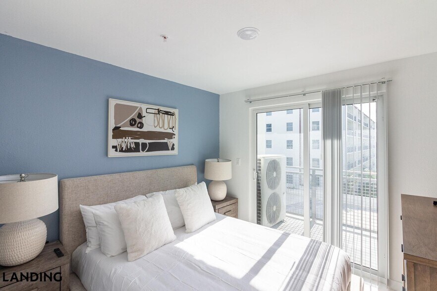 Building Photo - 25850 SW 140th Ct