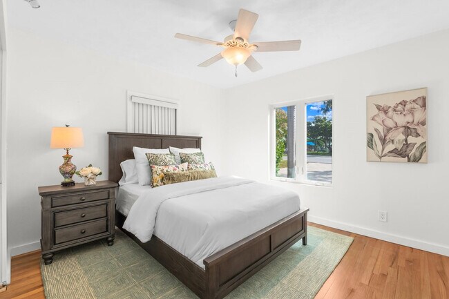 Building Photo - 2317 NE 12th St