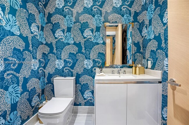 Building Photo - 16901 Collins Ave