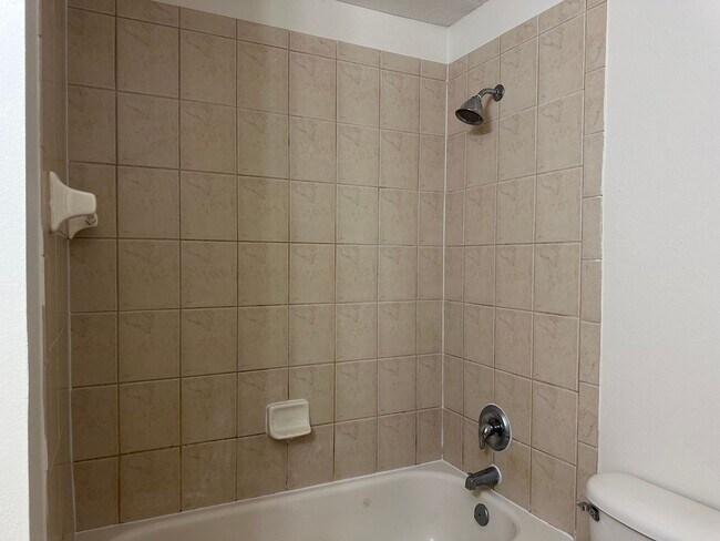 Building Photo - Three Bedroom Townhome at Cypress Lakes in Kissimmee
