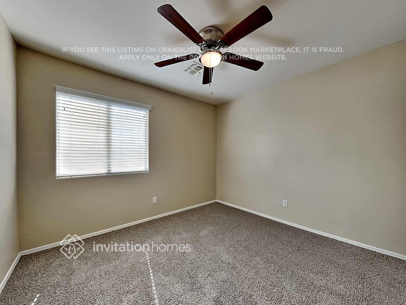 Building Photo - 10780 W Roanoke Ave