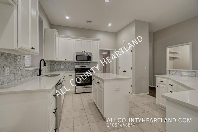 Building Photo - 908 Black Jack Ln